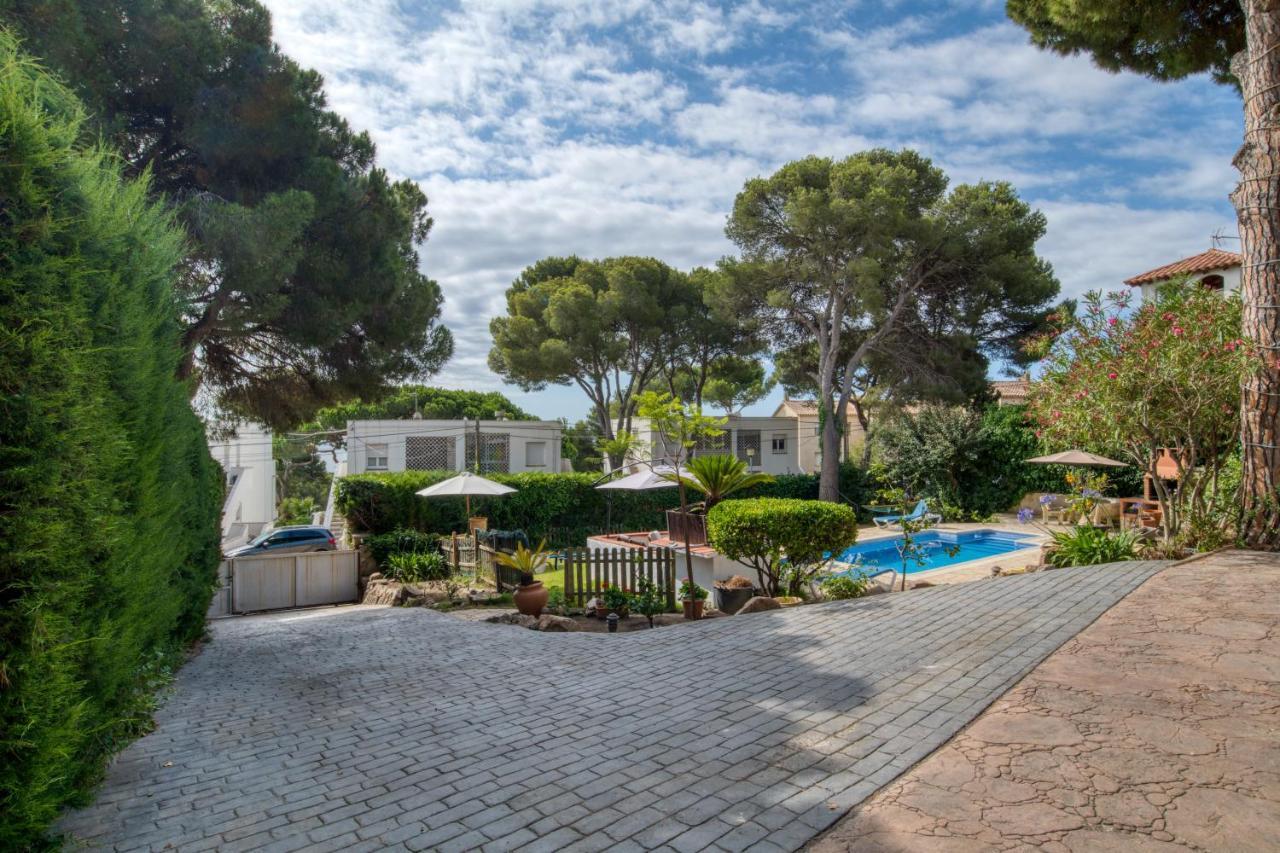 فيلا Casa Isabel كالونج المظهر الخارجي الصورة